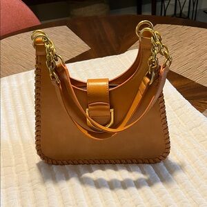 Antik Kraft Chic Tan Leather Shoulder Bag with Gold Accents